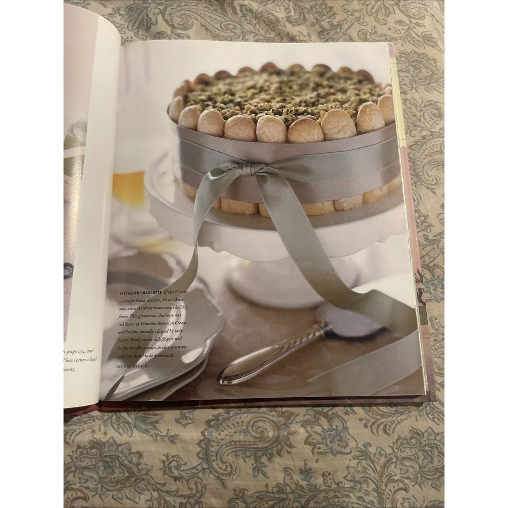 Martha‎ Stewart Classic Crafts and Recipes for the Holidays, Hardcover, 2001